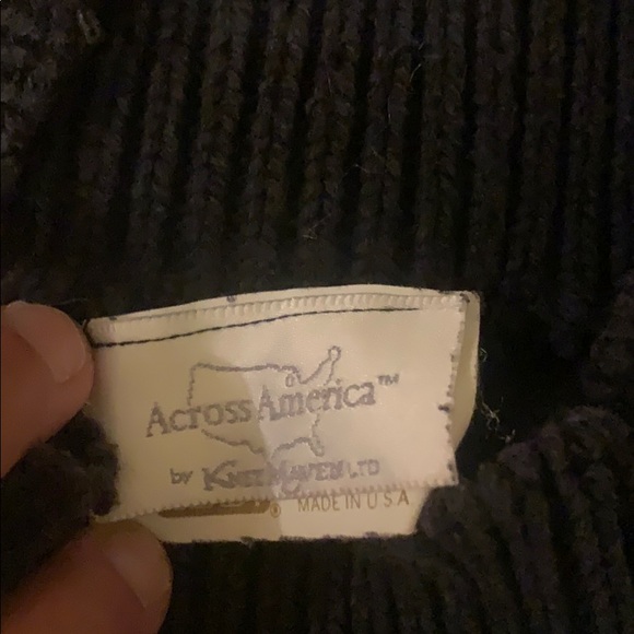 Blue sweater - Picture 2 of 6